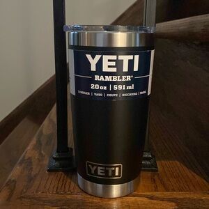 Yeti rambler, 20oz 591ml,brand new, black,water bottle,insulated,stainless steel
